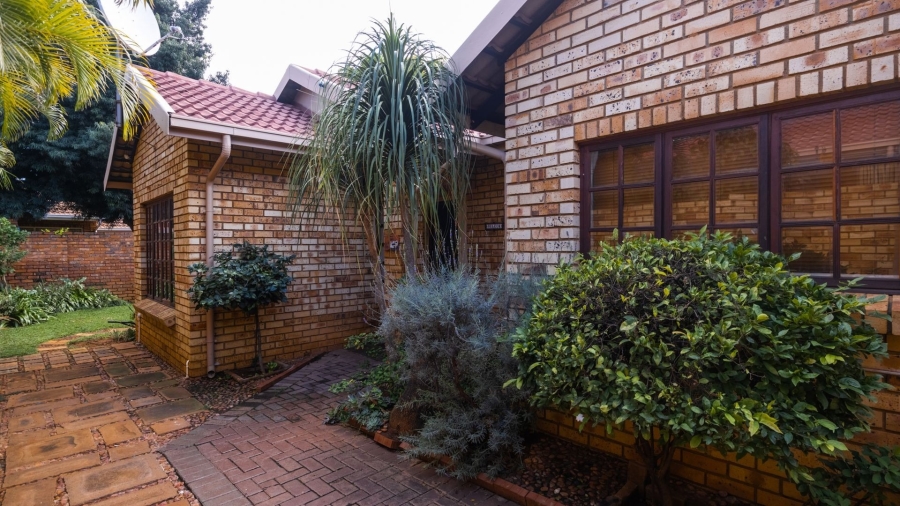 3 Bedroom Property for Sale in Safari Gardens North West